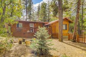 Cozy Lakeside Escape with Deck 4 Mi to Rainbow Lake